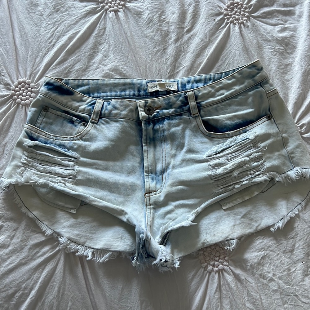 Denim frayed and distressed jean shorts - medium - en creme